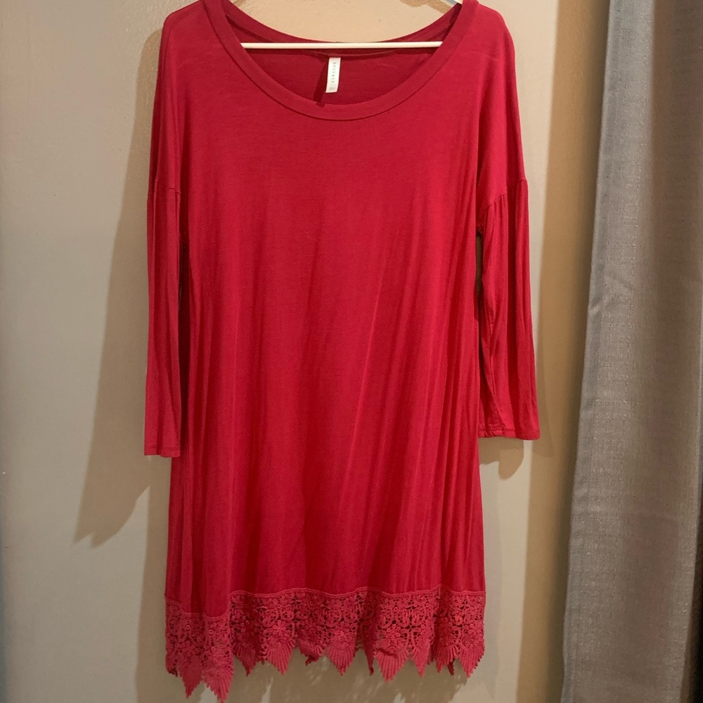 *2 for $15 item* Red tunic with lace detail